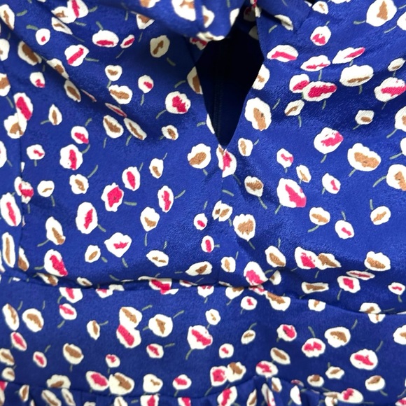 435 - FOREVER 21 DRESS - Medium - Picture 8 of 14